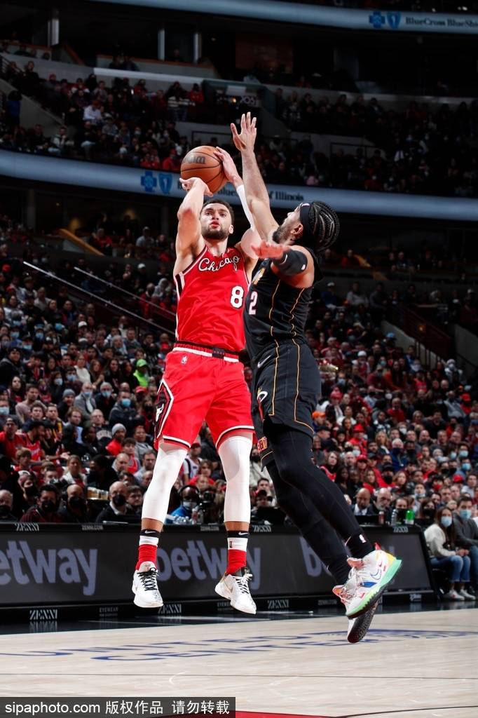 包含TES险胜FLY,ShowMaker极限生还后反打宿命之战小组赛,点燃全场激情的词条 包含TES险胜FLY,ShowMaker极限生还后反打宿命之战小组赛,点燃全场激情的词条