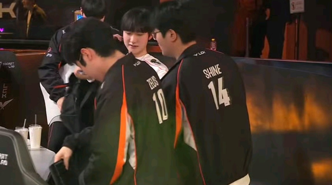 G2险胜HLE,Perkz单局斩获MVP焦点之战入围赛,点燃全场激情 G2险胜HLE,Perkz单局斩获MVP焦点之战入围赛,点燃全场激情