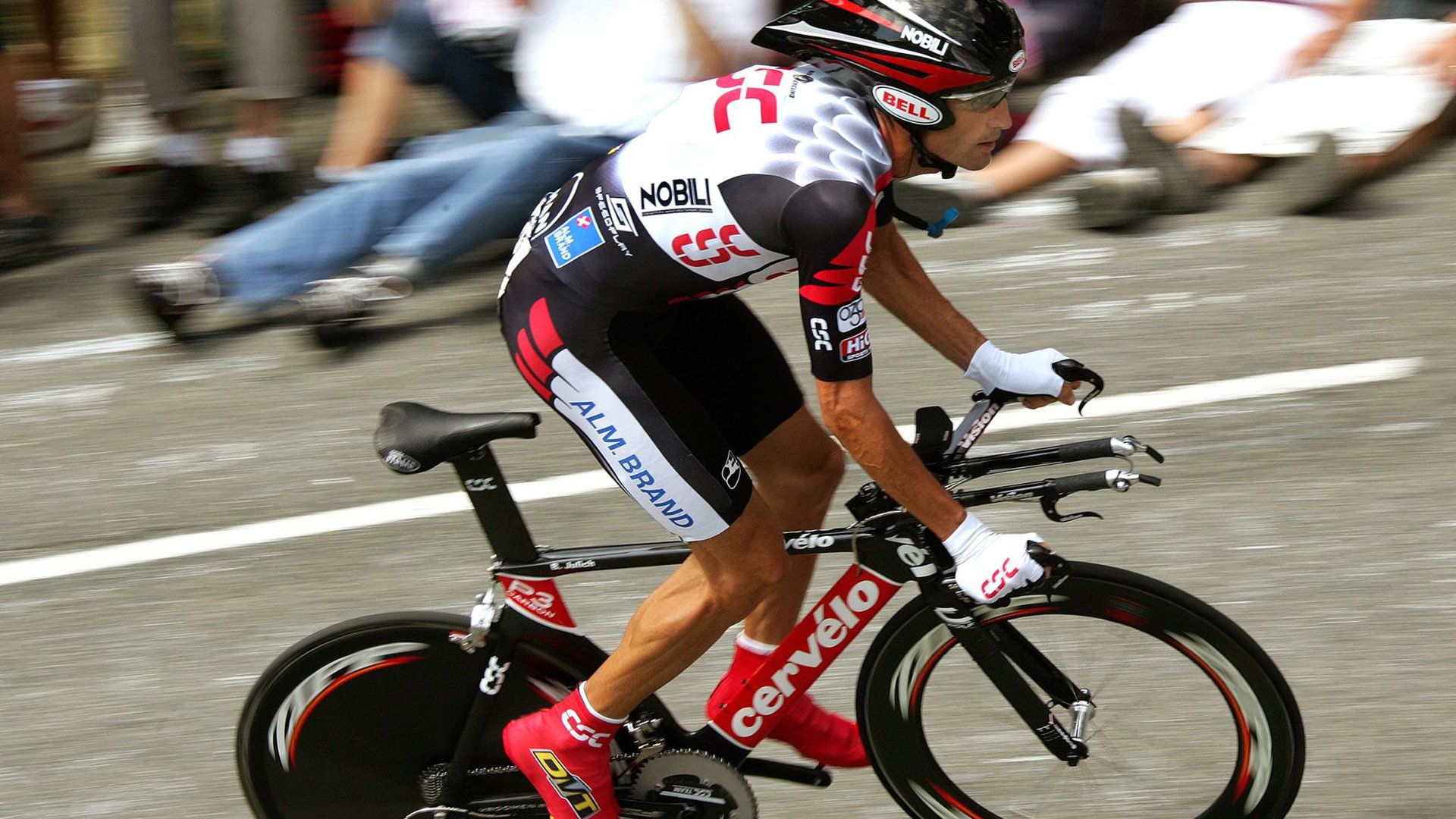 当澳大利亚的潮水褪去时，卡塞米罗一球定音，亚洲足球的权力游戏与孤胆英雄